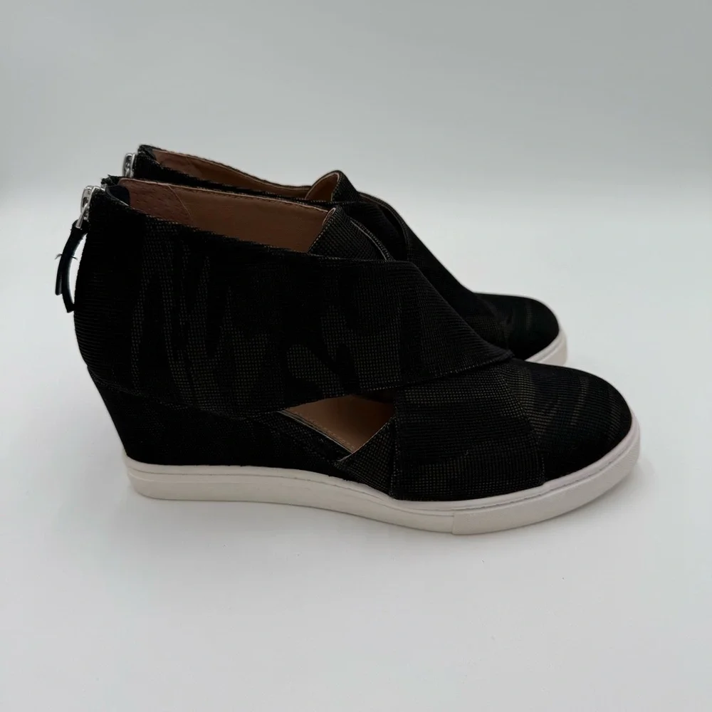 Linea Paolo Faith Strappy Wedges Sneakers Sandals Camo‎ Print Summer Size 7